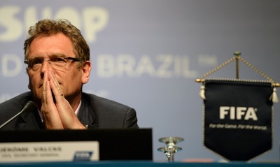 FIFA、工事遅延W杯会場での試合開催を決定