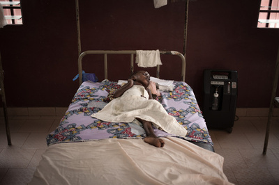 「アフリカの飢餓と医療」