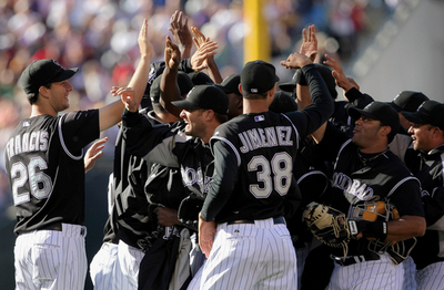 ロッキーズ ダイヤモンドバックスに競り勝ちプレーオフ決定戦へ