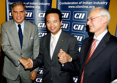 甘利経済産業相、インド財閥トップと会談