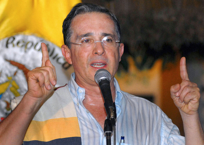 「チャベス大統領はFARC政権を望んでいる」、コロンビア大統領が反撃