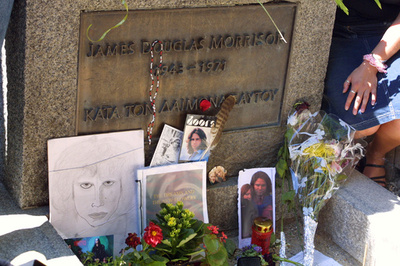 「ジム・モリソンは元恋人が殺した」、マリアンヌ・フェイスフル