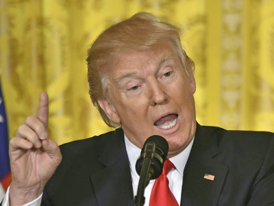 トランプ氏、入国禁止令を修正へ 「来週に新たな大統領令」