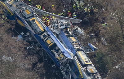 独列車衝突、原因は「携帯ゲーム」 運行管理者に逮捕命令