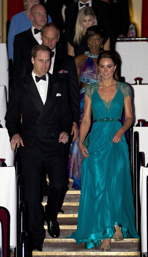 ロンドン五輪親善大使、ウィリアム王子夫妻がパーティーに