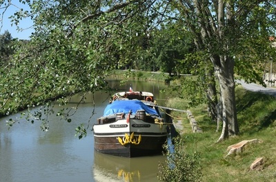 南仏ミディ運河、美しい田園風景が楽しめる世界遺産