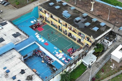 受刑者6人、首つり状態で死亡 ギャング間抗争か エクアドル