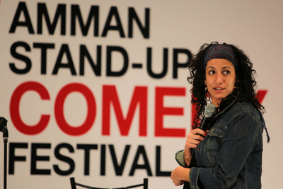 中東情勢をネタに「お笑いフェスティバル」、アラブ系米国人たちの挑戦