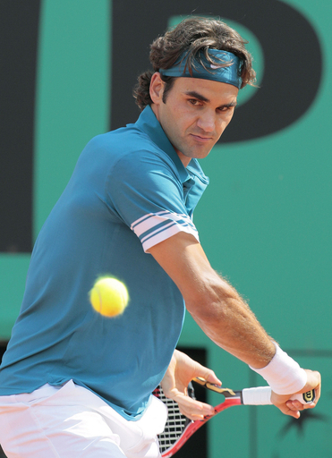 フェデラー、ストレート勝ちで2回戦突破 全仏オープン