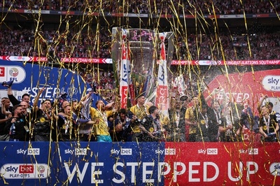 サウサンプトンが1年でプレミア復帰 POでリーズ下す