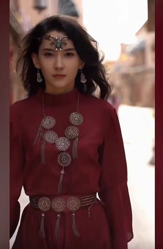 絶世の美貌 新疆の女性が故郷をPR