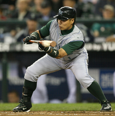 岩村 1安打もチームは連勝