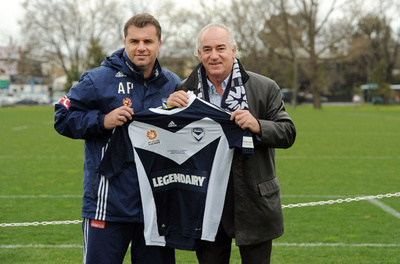 豪代表新監督にポステコグルー氏が就任