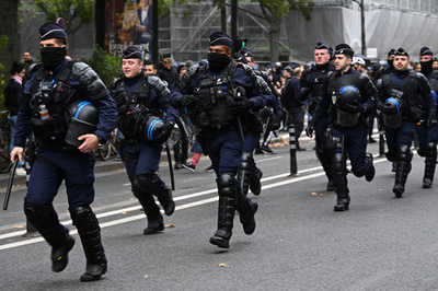 パリ五輪の警備プラン盗まれる、列車に置いたかばんから