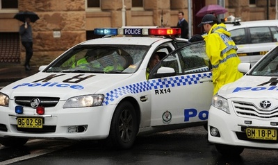 中国系の家族5人を惨殺、親戚の元外科医に有罪評決 豪