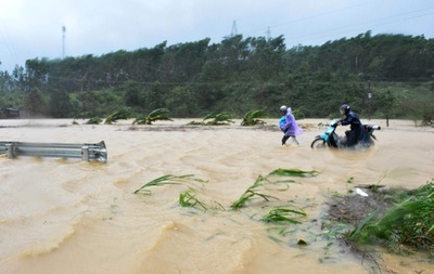 台風23号、APEC控えたベトナムを直撃 27人死亡