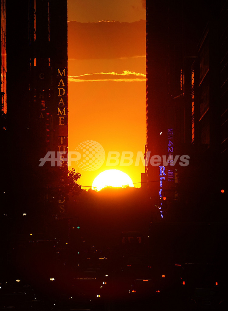 マンハッタンヘンジ 沈む太陽がnyを照らす 写真11枚 国際ニュース Afpbb News