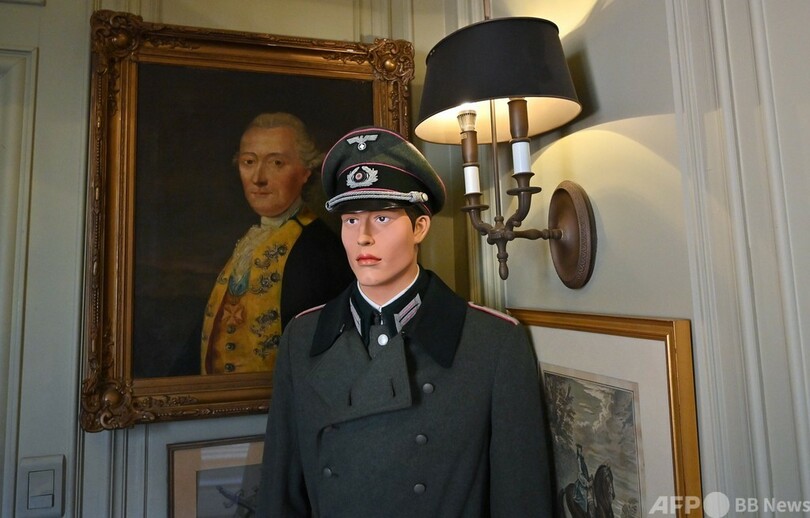 韓国アイドル、ナチス軍服のマネキンと撮った画像投稿 事務所が謝罪