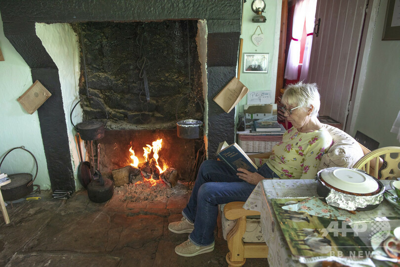電気も水道もなし 北アイルランドの田舎で暮らす高齢女性、潮流の最先端に？