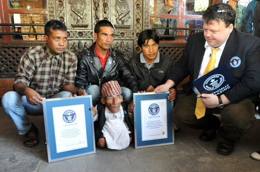 身長54.6センチのネパール人男性、ギネス世界記録に認定 写真20枚 国際