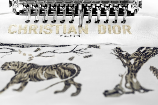 ディオール」“トワル ドゥ ジュイ”柄の新作ブックトート 写真13枚 国際