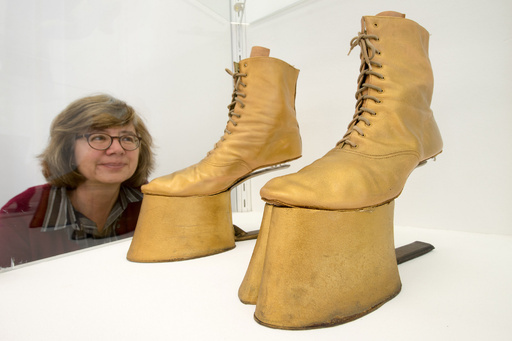 飾り車　アンティーク　ドイツ　靴職人 img_8fd91fed4a53e216e90f157e5e