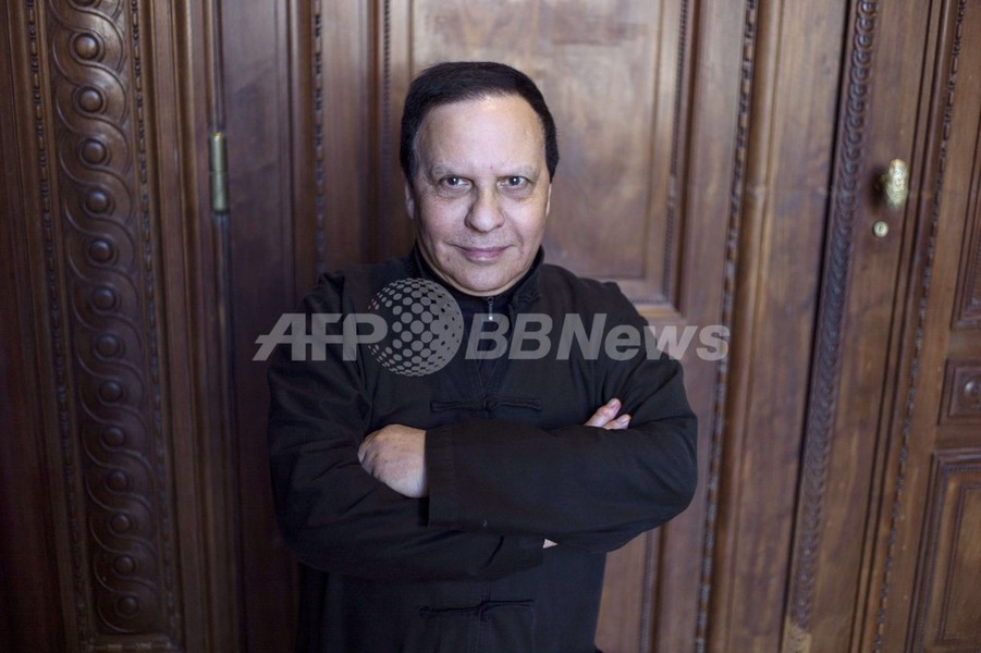 「アライア」展パリで開催、オープニングにユベール・ド・ジバンシィら豪華な顔ぶれ