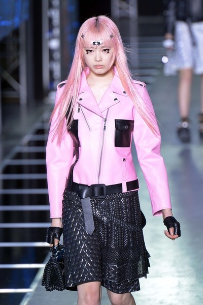 「ルイ・ヴィトン」16年春夏コレクション