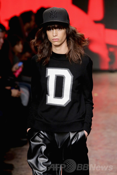 ＜14/15年秋冬NYコレクション＞DKNY