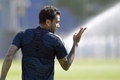 欧州チャンピオンズリーグ第2節のバイヤー・レバークーゼン戦を控え、最終調整を行うFCバルセロナのダニエウ・アウベス（2015年9月28日撮影）。(c)AFP/LLUIS GENE