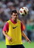 スペイン1部リーグFCバルセロナ（FC Barcelona）は4日、韓国・ソウル（Seoul）で韓国のKリーグ・オールスターと親善試合を行い、途中出場したリオネル・メッシ（Lionel Messi）の2得点などで、5-2で勝利した。 写真は前日練習するメッシ。（2010年8月3日撮影）(c)AFP/JUNG YEON-JE