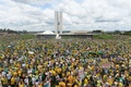 ブラジルの首都ブラジリアで行われたジルマ・ルセフ大統領への抗議デモ（2015年3月15日撮影）。(c)AFP/EVARISTO SA