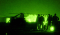 2007年6月18日、バクバ（Baquba）の軍用飛行場で作戦会議に臨むストライカー旅団戦闘チーム（2007年6月20日米軍提供）。(c)AFP/STAFF SGT. ANTONIETA RICO