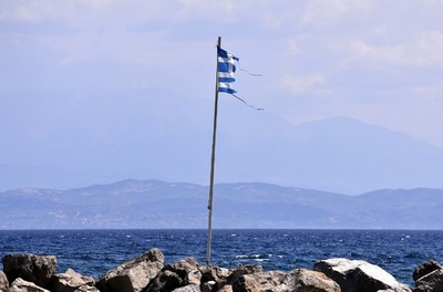 ギリシャ、16年の財政黒字化目標で合意