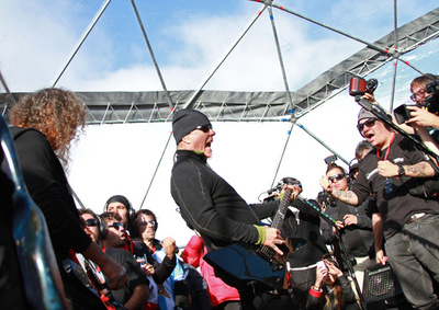 メタリカ、南極大陸でコンサート開催 全大陸制覇