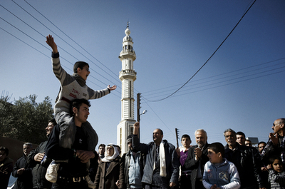 政府軍の「虐殺」で少なくとも217人が死亡、シリア人権監視団