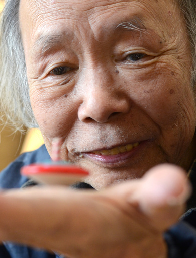 【写真特集】伝統の江戸独楽（こま）　職人の技と思いをのせて