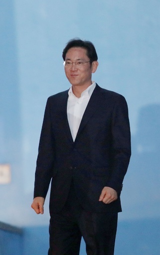 サムスン副会長に執行猶予付き判決、即日釈放