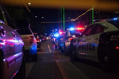 米警官狙撃、ダルビッシュらスポーツ界からも声「銃暴力に終わりを」