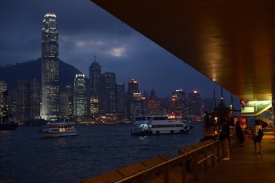 香港の光害は「世界最悪レベル」、夜空の明るさは基準値の1000倍