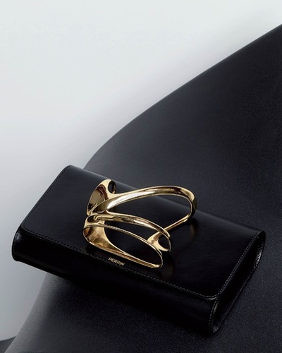 「ペラン」、故ザハ・ハディドとコラボしたカプセルコレクション発売へ