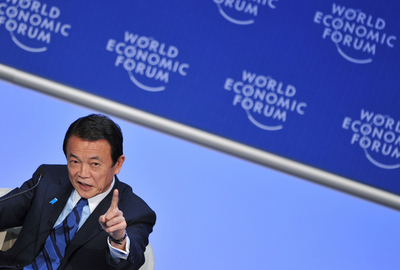 麻生首相、ソマリア沖海自派遣をダボス会議で明言　