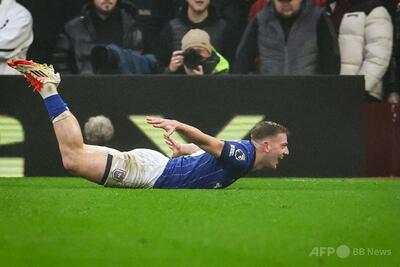 チェルシー、争奪戦制してFWデラップを獲得