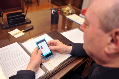 法王庁が「ラテン語アカデミー」を新設、ラテン語ツイートで発表