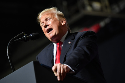 トランプ米大統領、サウジや日本・韓国への軍事費「補助」に苦言