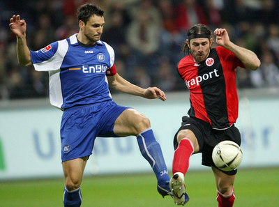 フランクフルト カールスルーエに敗れシーズン2敗目