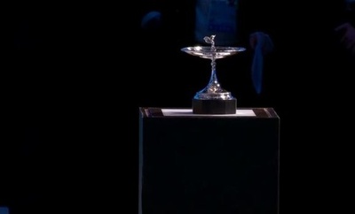 IOCが中国国民にオリンピックトロフィーを授与