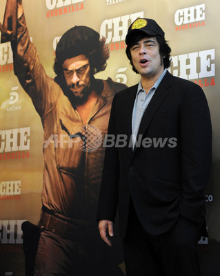 映画 チェ 39歳 別れの手紙 ベニチオ デル トロが会見に登場 写真4枚 ファッション ニュースならmode Press Powered By Afpbb News