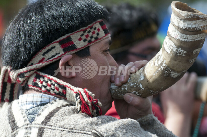 「コロンブスの新大陸発見は先住民虐殺の始まり」、チリ先住民が抗議デモ