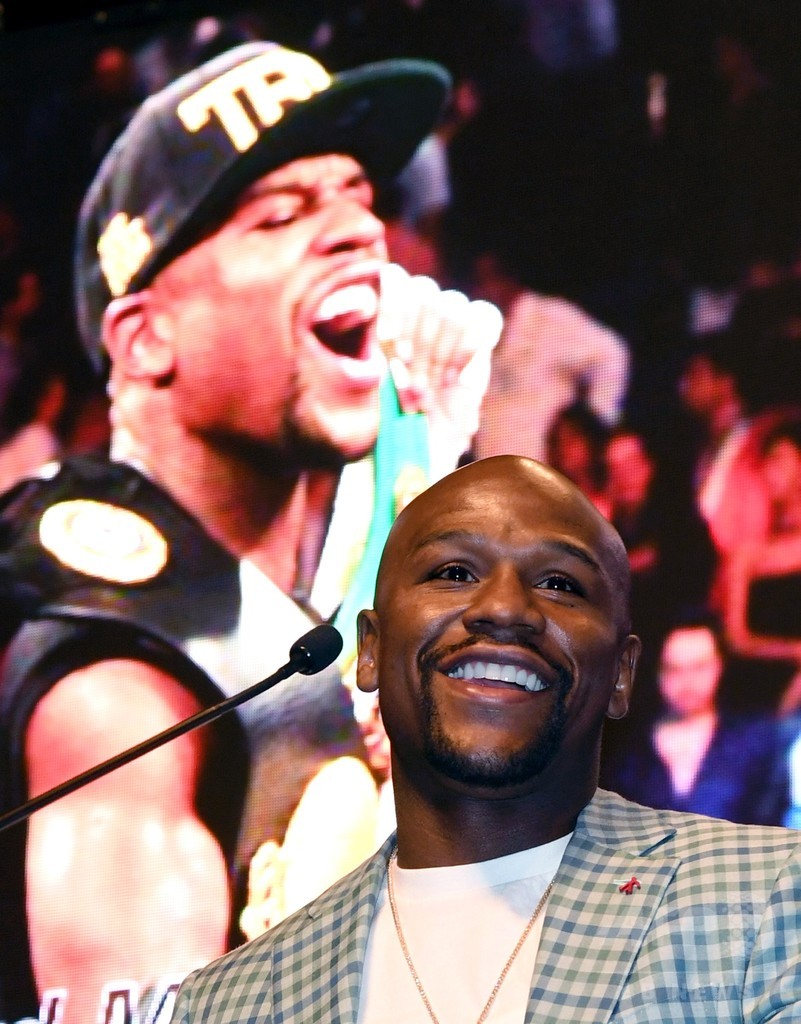 メイウェザー、総合格闘技のマクレガーと8月に対戦 2年ぶり復帰